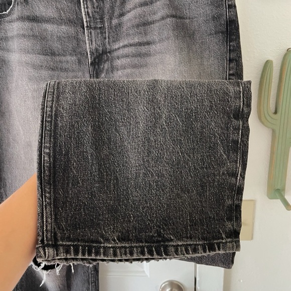 Good American Black Distressed Women's Jeans Flared Hem High Rise size 16 NWOT - Picture 2 of 8